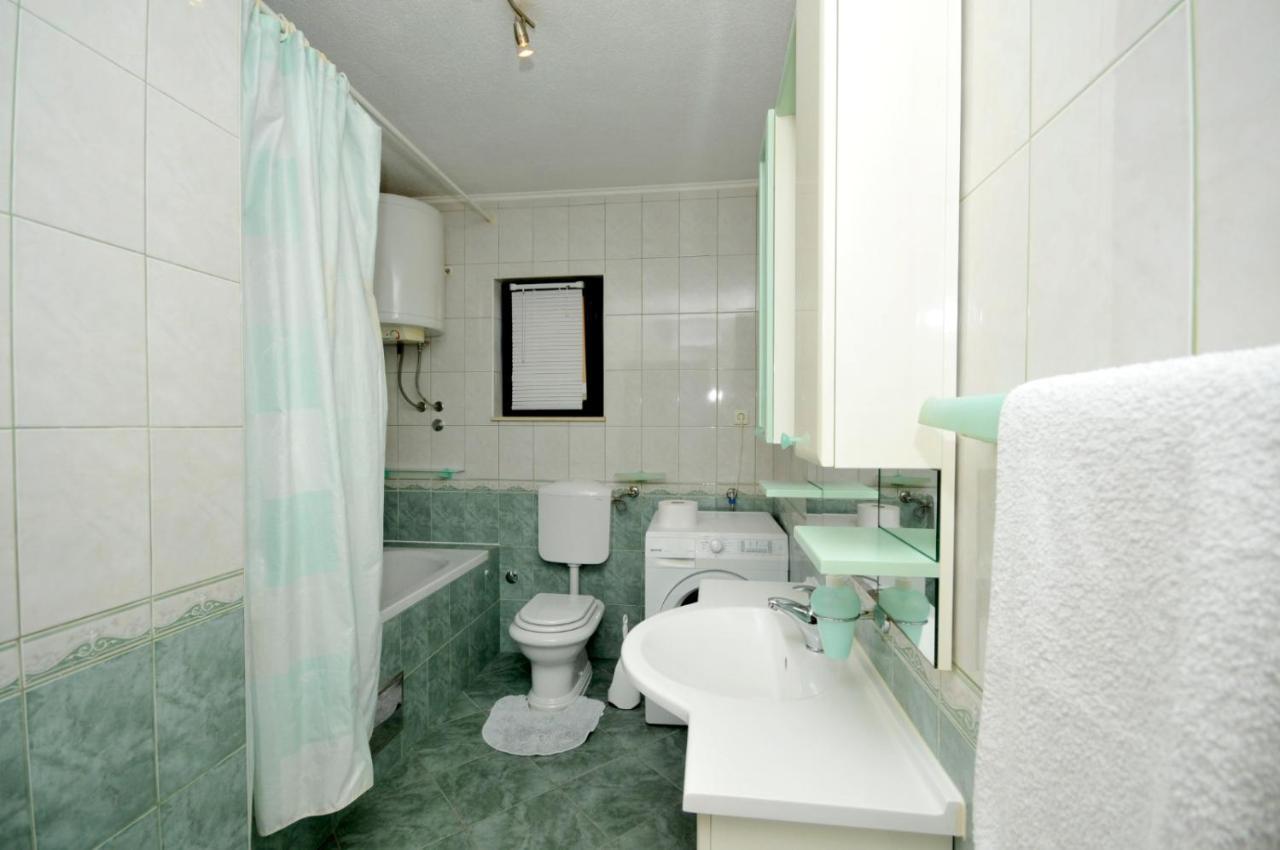 Roso Apartment With Sea View Trogir Exterior photo